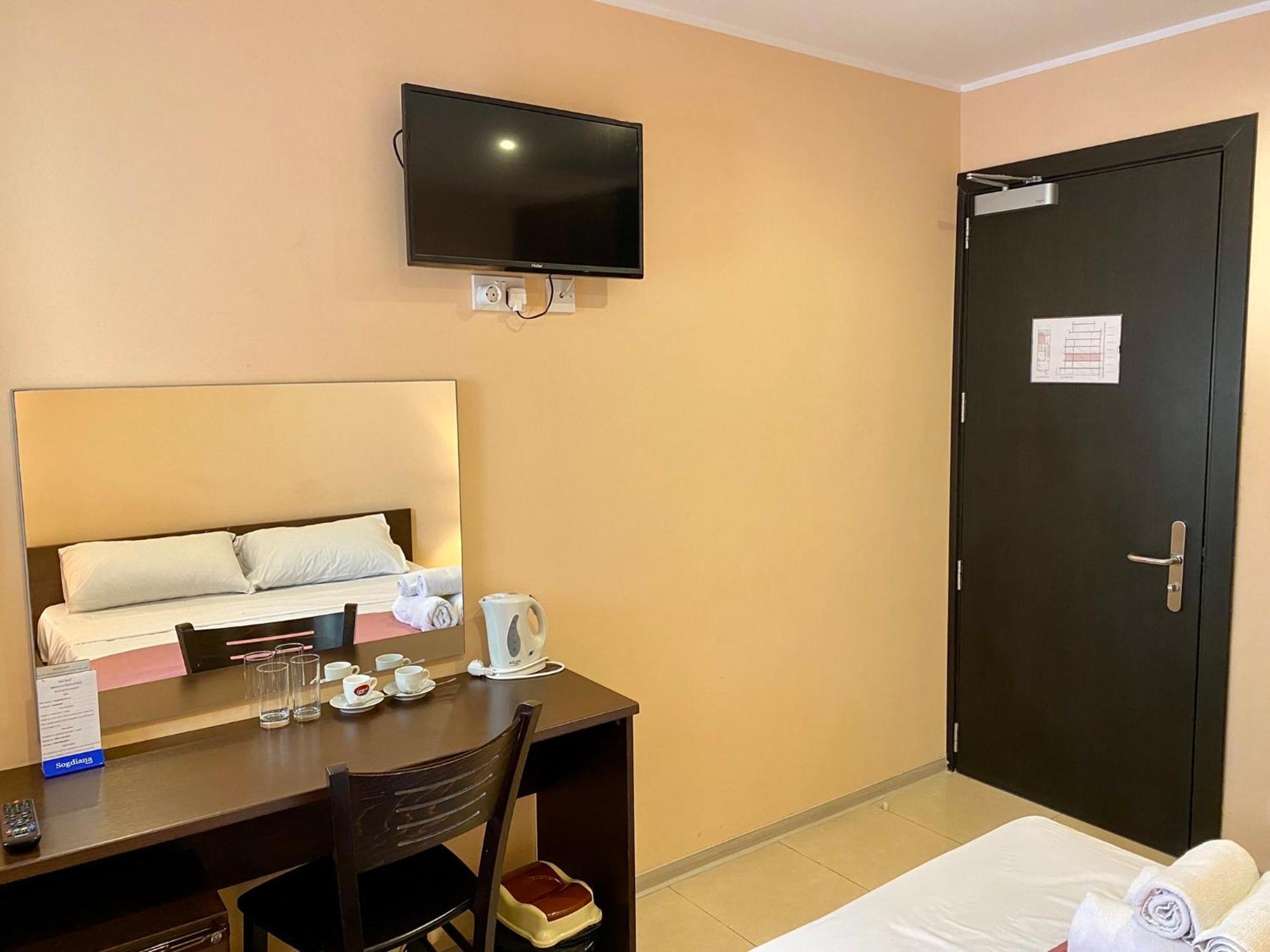 Отель Malta Paradise Central Accomodation Сент Джулианс Экстерьер фото