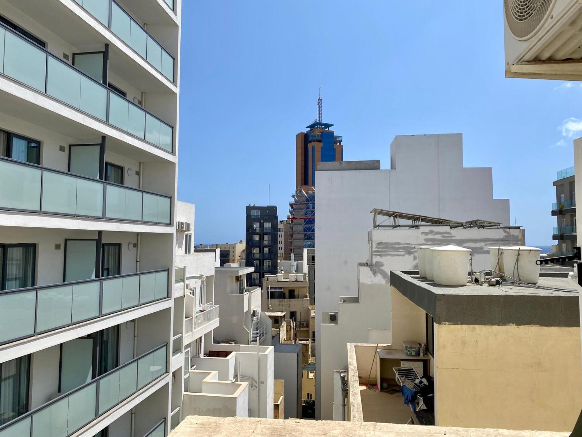 Отель Malta Paradise Central Accomodation Сент Джулианс Экстерьер фото