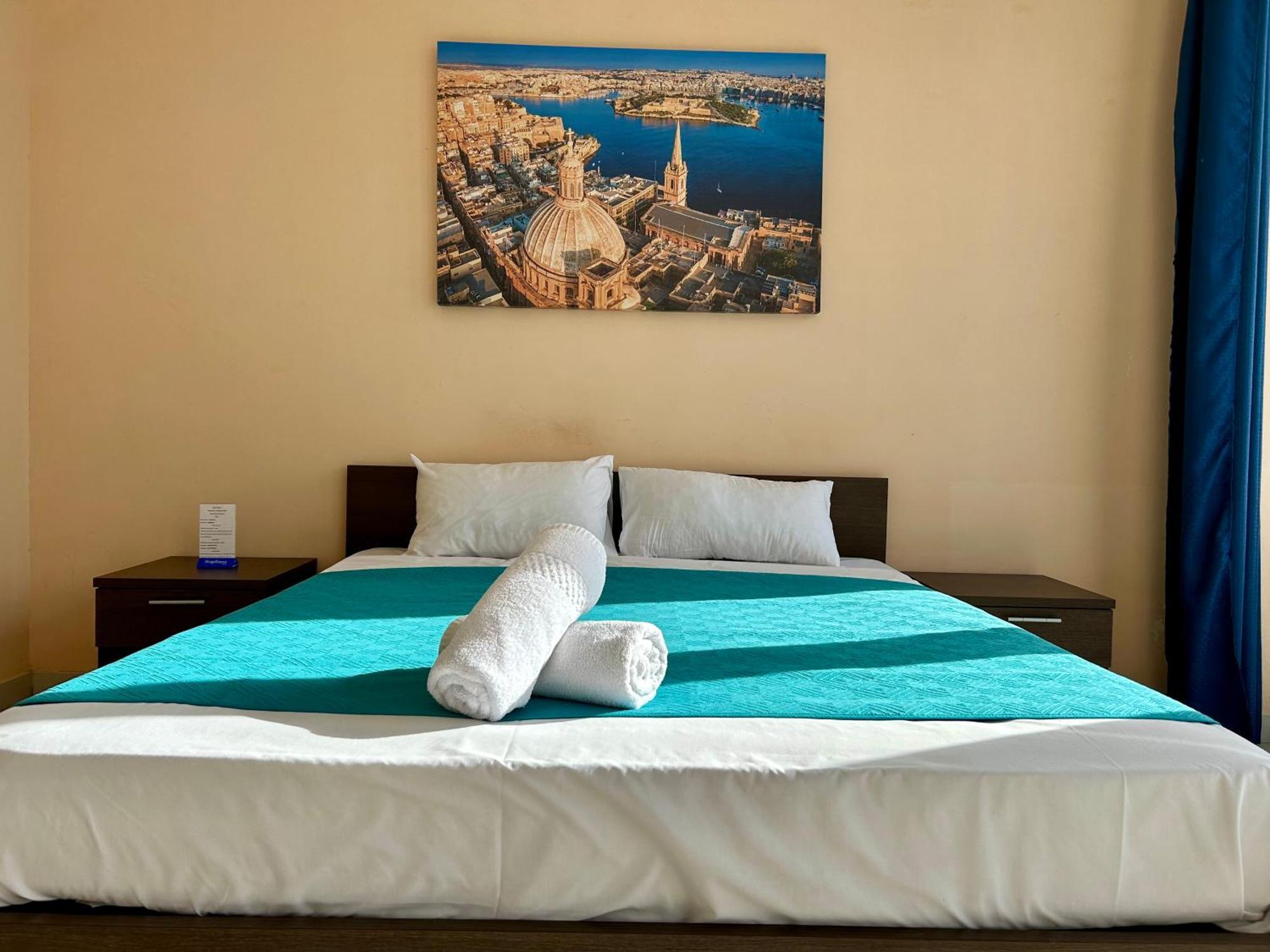 Отель Malta Paradise Central Accomodation Сент Джулианс Экстерьер фото